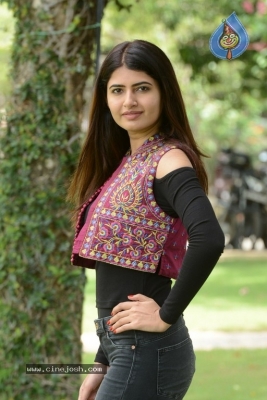 Amisha Narwal Images - 11 of 16