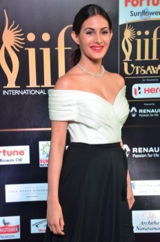 Amyra Dastur at IIFA 2017 - 16 of 29