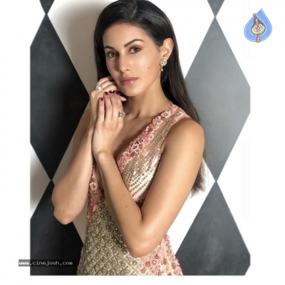 Amyra Dastur Portfolio - 6 of 16