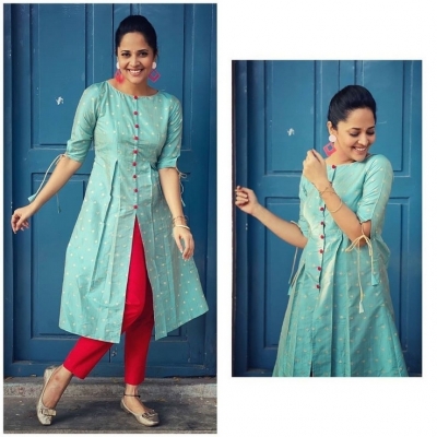 Anasuya Bharadwaj Latest Pics - 7 of 17