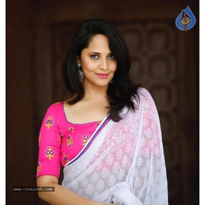 Anasuya Bharadwaj Photos - 3 of 10