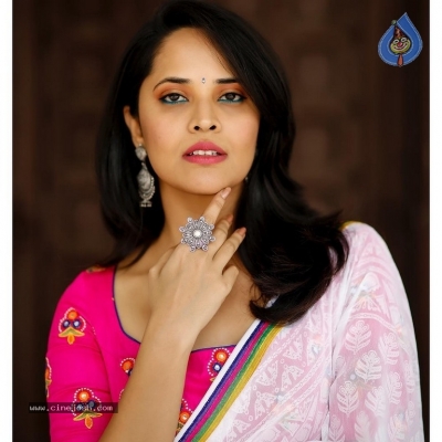 Anasuya Bharadwaj Photos - 7 of 10