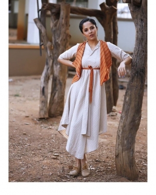 Anasuya Photos - 1 of 5