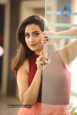 Anchor Manjusha Latest Images - 15 of 21