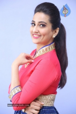 Anchor Manjusha Latest Photoshoot - 11 of 35