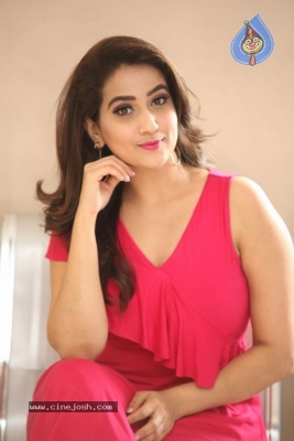 Anchor Manjusha Latest Pictures - 5 of 20