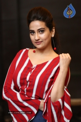 Anchor Manjusha Photos - 11 of 21