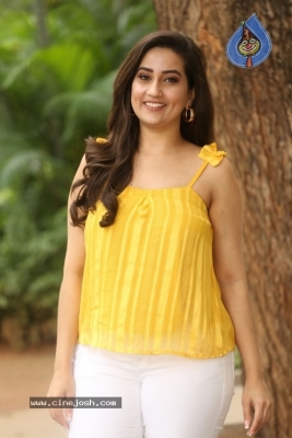 Anchor Manjusha Stills - 36 of 42