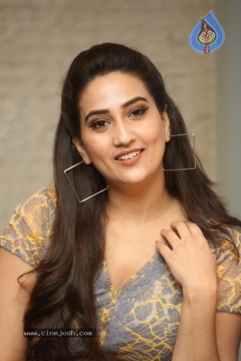 Anchor Manjusha Stills - 4 of 21