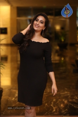 Anchor Manjusha Stills - 18 of 19