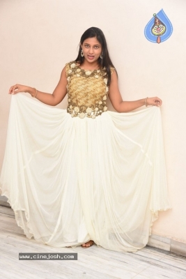 Anchor Sneha Jallu Pics - 10 of 21