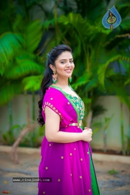 Anchor Sreemukhi New Photos - 1 of 8