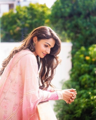 Andrea Jeremiah Pics - 3 of 9