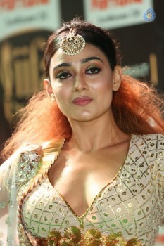 Apoorva at IIFA 2017 - 11 of 42