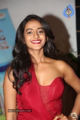Apoorva At Zee Apsara Awards - 1 of 9