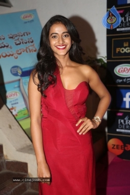 Apoorva At Zee Apsara Awards - 3 of 9