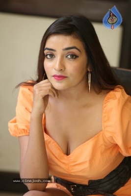 Ashi Roy Stills - 13 of 21