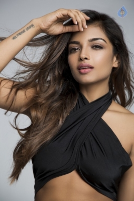 Ashna Zaveri Photo Shoot Images - 6 of 29