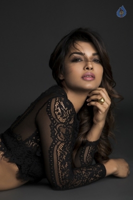 Ashna Zaveri Photo Shoot Images - 7 of 29