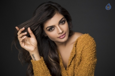 Ashna Zaveri Photo Shoot Images - 13 of 29