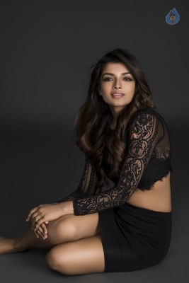 Ashna Zaveri Photo Shoot Images - 21 of 29