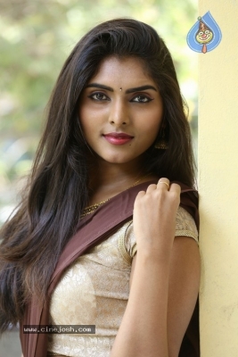 Aslesha Latest Photos - 16 of 18