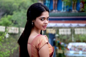 Bindu Madhavi Photos - 6 of 6