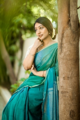 Bommu Lakshmi Photos - 10 of 22