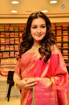 Catherine Tresa New Pics - 9 of 26