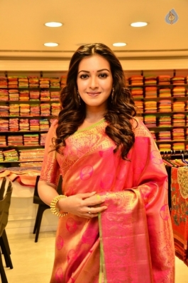 Catherine Tresa New Pics - 16 of 26