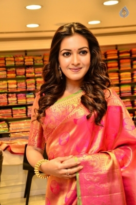 Catherine Tresa New Pics - 20 of 26