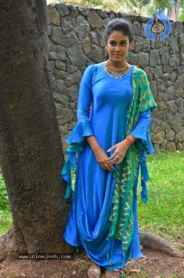 Chandini Tamilarasan Photos - 3 of 15