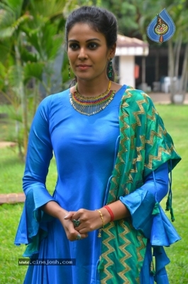 Chandini Tamilarasan Photos - 4 of 15