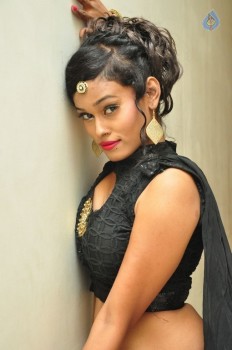 Dancer Nisha Photos - 16 of 57
