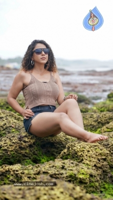 Deviyani Sharma PhotoShoot Set 01 - 1 of 32