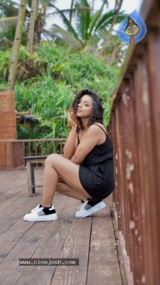 Deviyani Sharma PhotoShoot Set 01 - 4 of 32