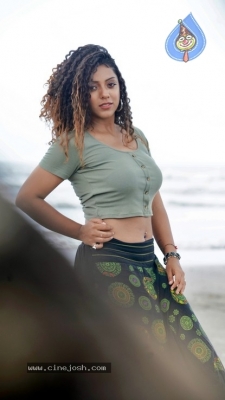 Deviyani Sharma PhotoShoot Set 01 - 11 of 32