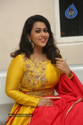 Diana Champika Photos - 4 of 15