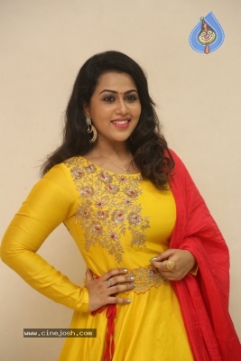 Diana Champika Photos - 6 of 15