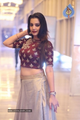 Diksha Panth Photos - 16 of 38