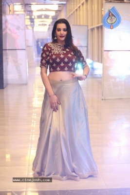 Diksha Panth Photos - 20 of 38