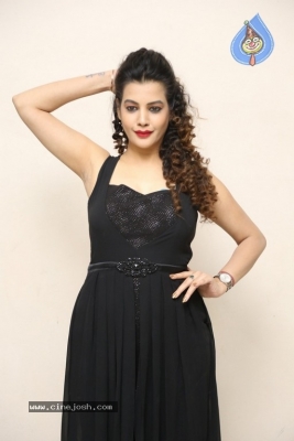 Diksha Panth Photos - 19 of 31