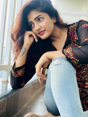 Eesha Rebba Photos - 2 of 4