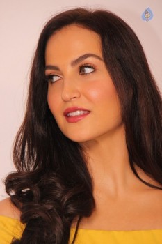 Elli Avram New Photos - 4 of 30