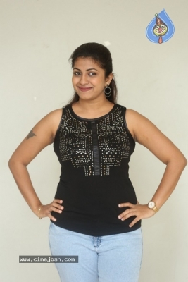 Geethanjali Photos - 14 of 21