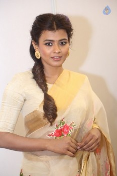 Hebah Patel Photos - 5 of 21