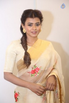 Hebah Patel Photos - 15 of 21