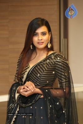 Hebah Patel Photos - 5 of 19