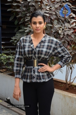 Hebah Patel Photos - 5 of 21