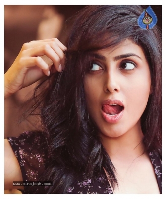 Heroine Irra Mor Stills - 15 of 16